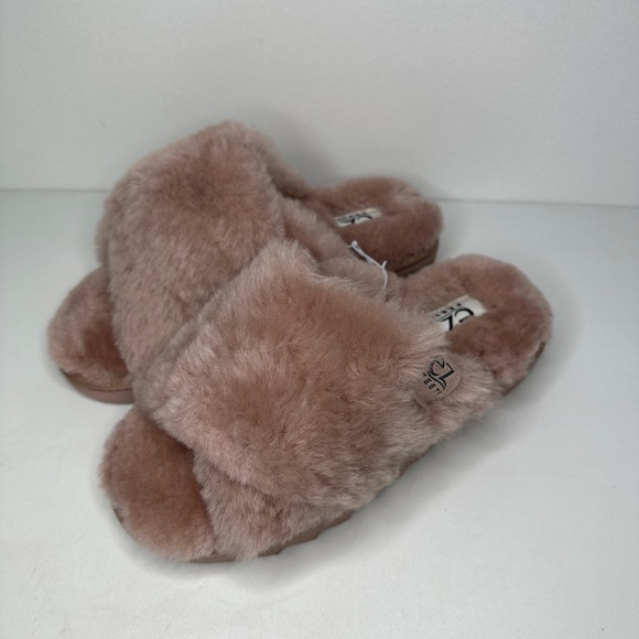 ez feet Shoes - EZ Feet NWOB Pink Fuzzy Slide‎ On Slippers Various sizes